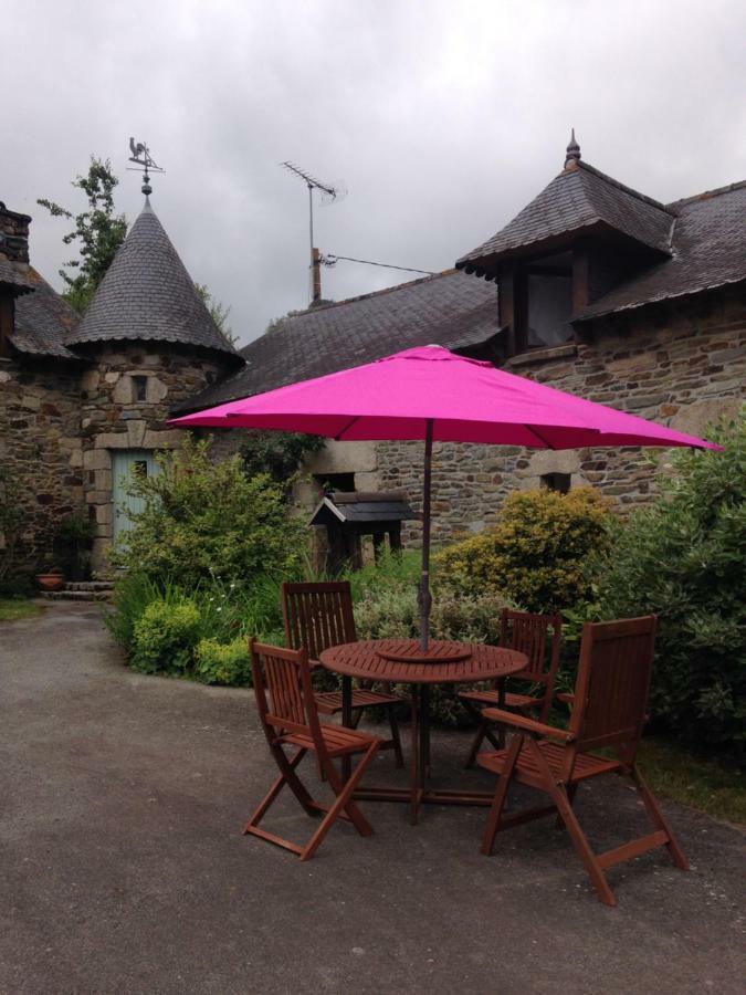 Le Petit Chateau Noyal-Pontivy Exterior foto